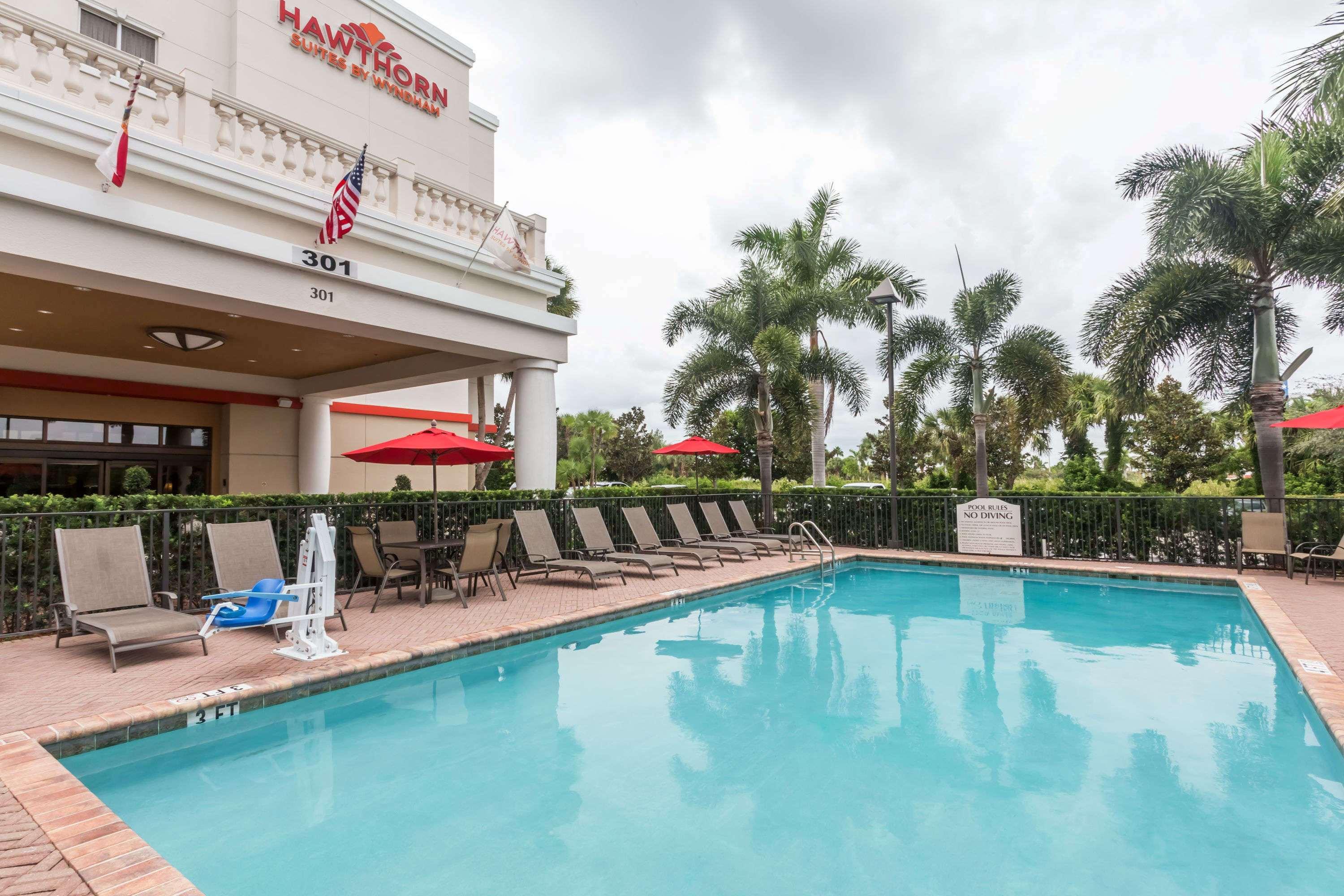 Hawthorn Extended Stay By Wyndham West Palm Beach Exterior foto